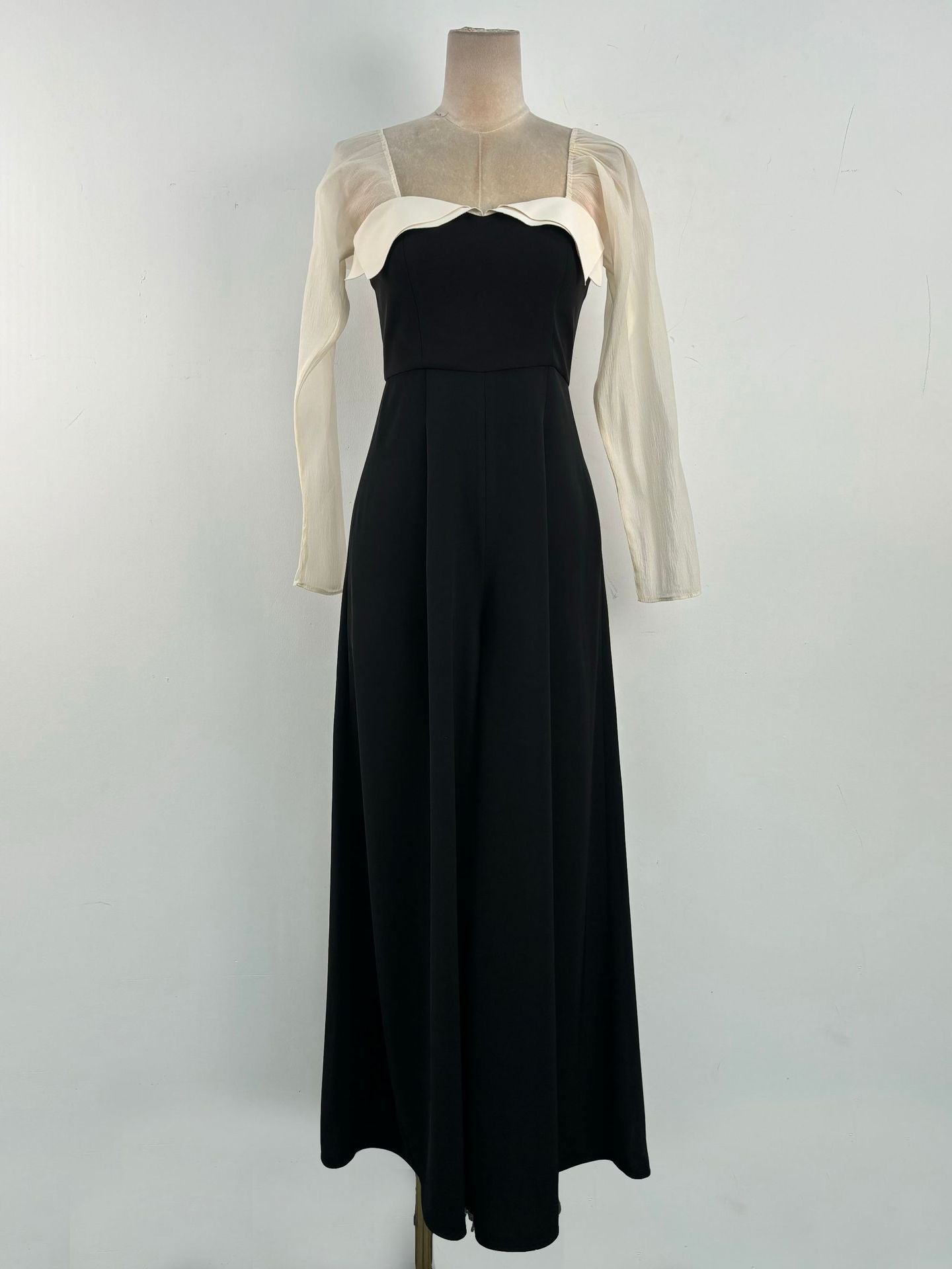 Sleeve Square Neck Maxi Dress in Black