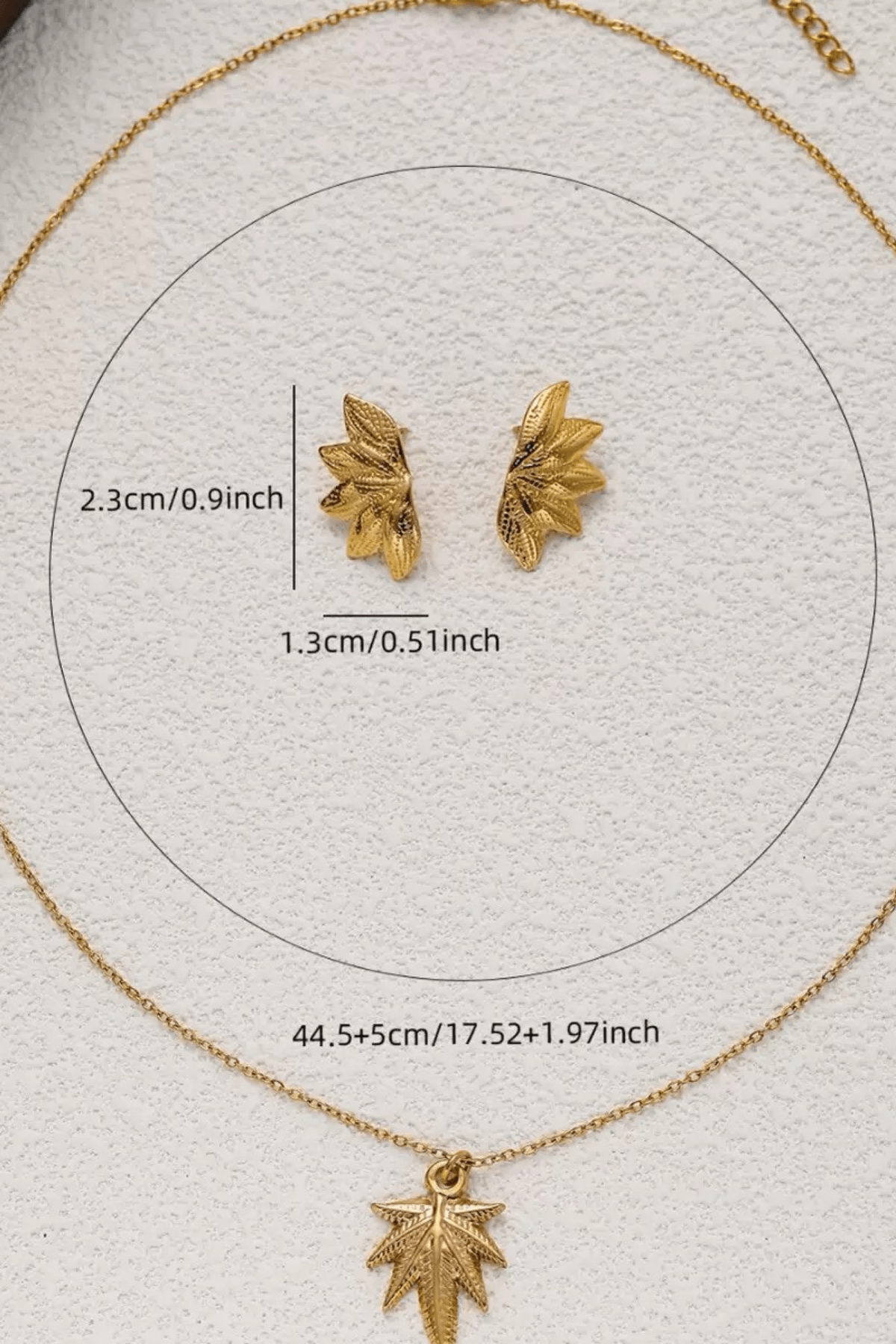 Gold Maple Leaf Pendant Dainty Chain Necklace