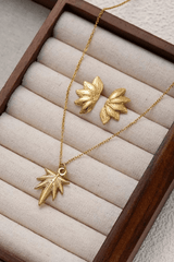 Gold Maple Leaf Pendant Dainty Chain Necklace