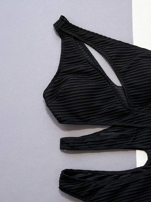One-Shoulder Swimsuit