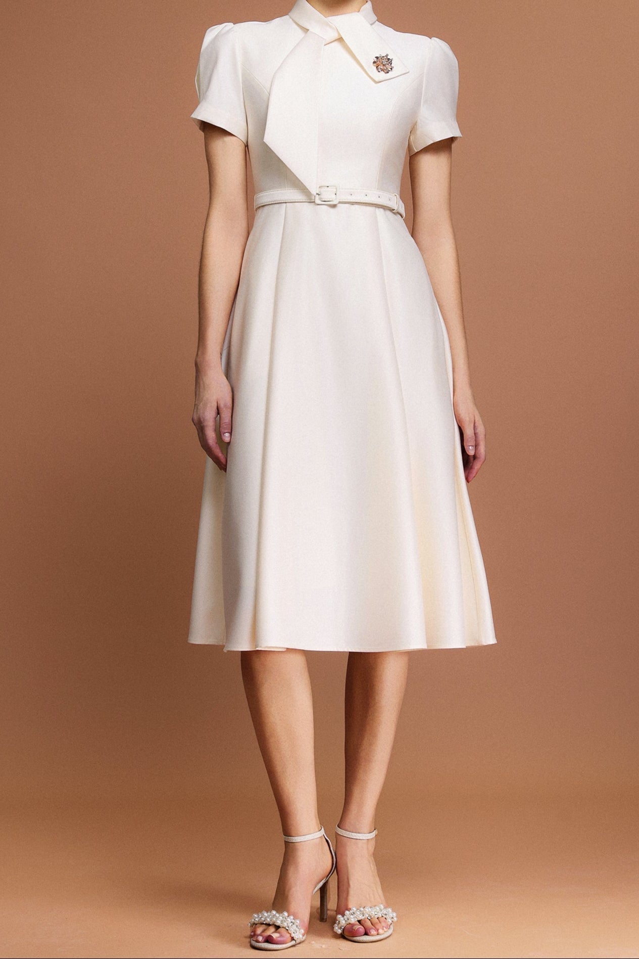 Short Sleeves Diamond Midi Dress