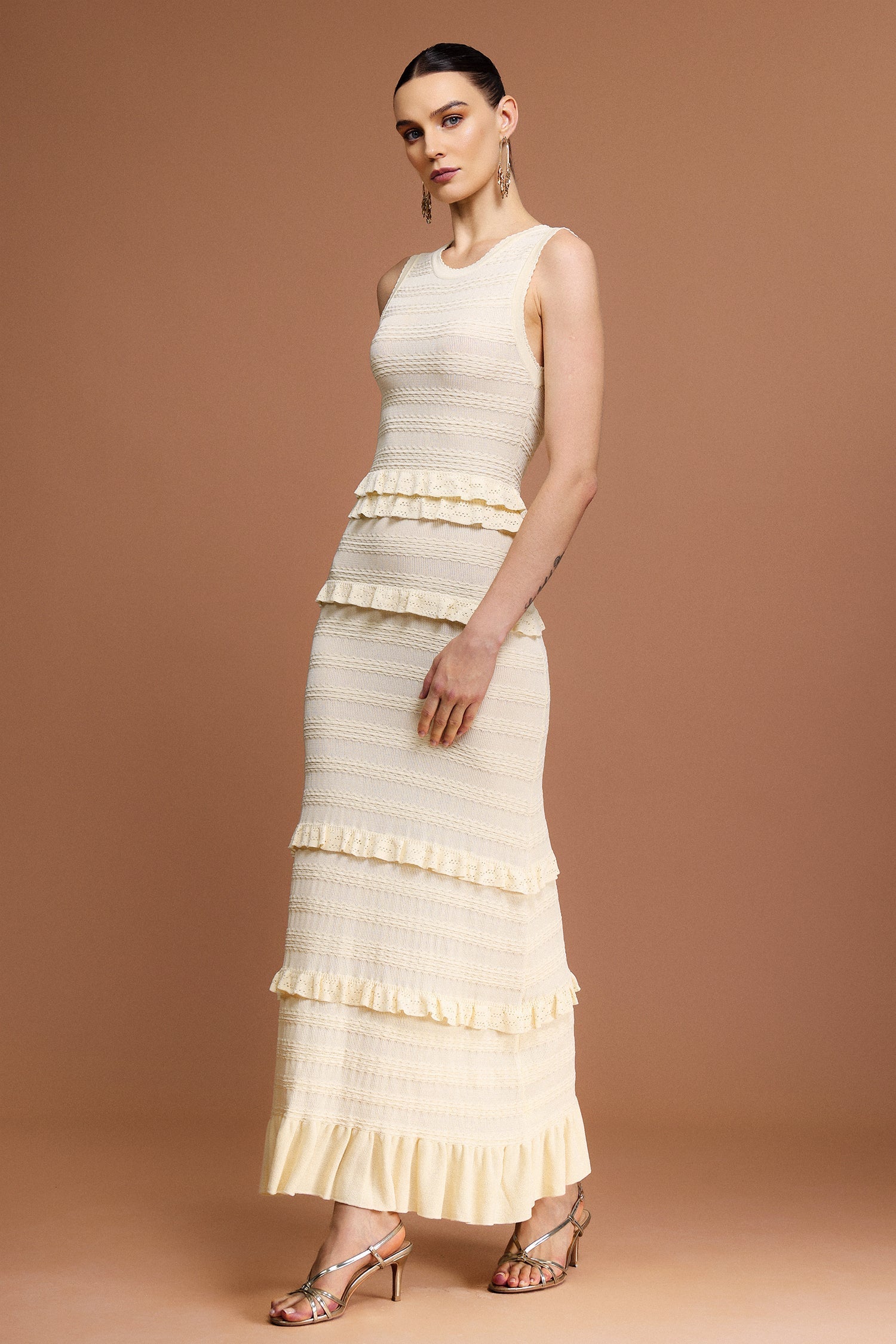 Round Neck Sleeveless Folds Maxi Dress