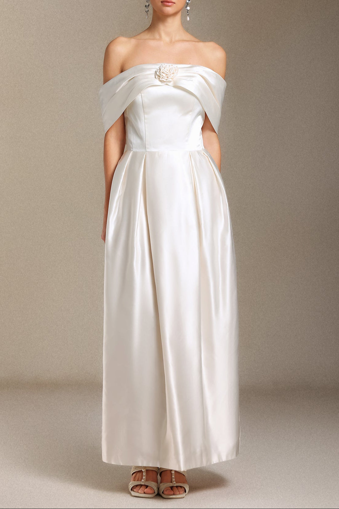 Bare Shoulders Flower Cylinder Maxi Dress in White