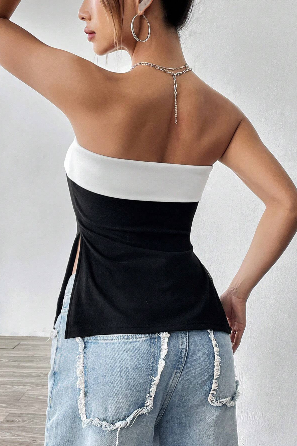 Black White Color Block Slim Fit Asymmetrical Hem Top