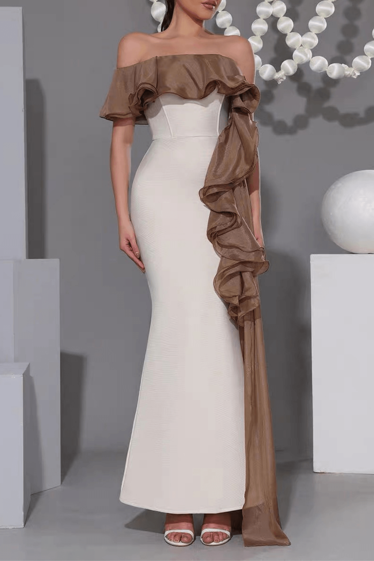 Off Shoulder Contrast Ruffle Dress in Brown