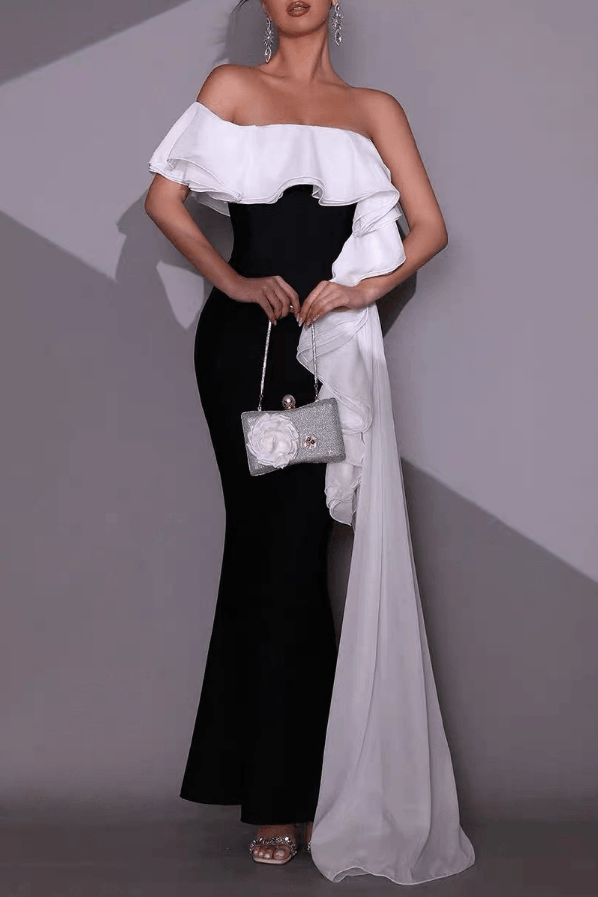Off Shoulder Contrast Ruffle Dress