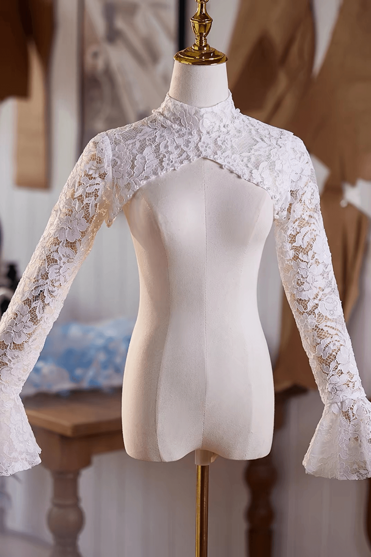 High Neck White Lace Detachable Sleeves
