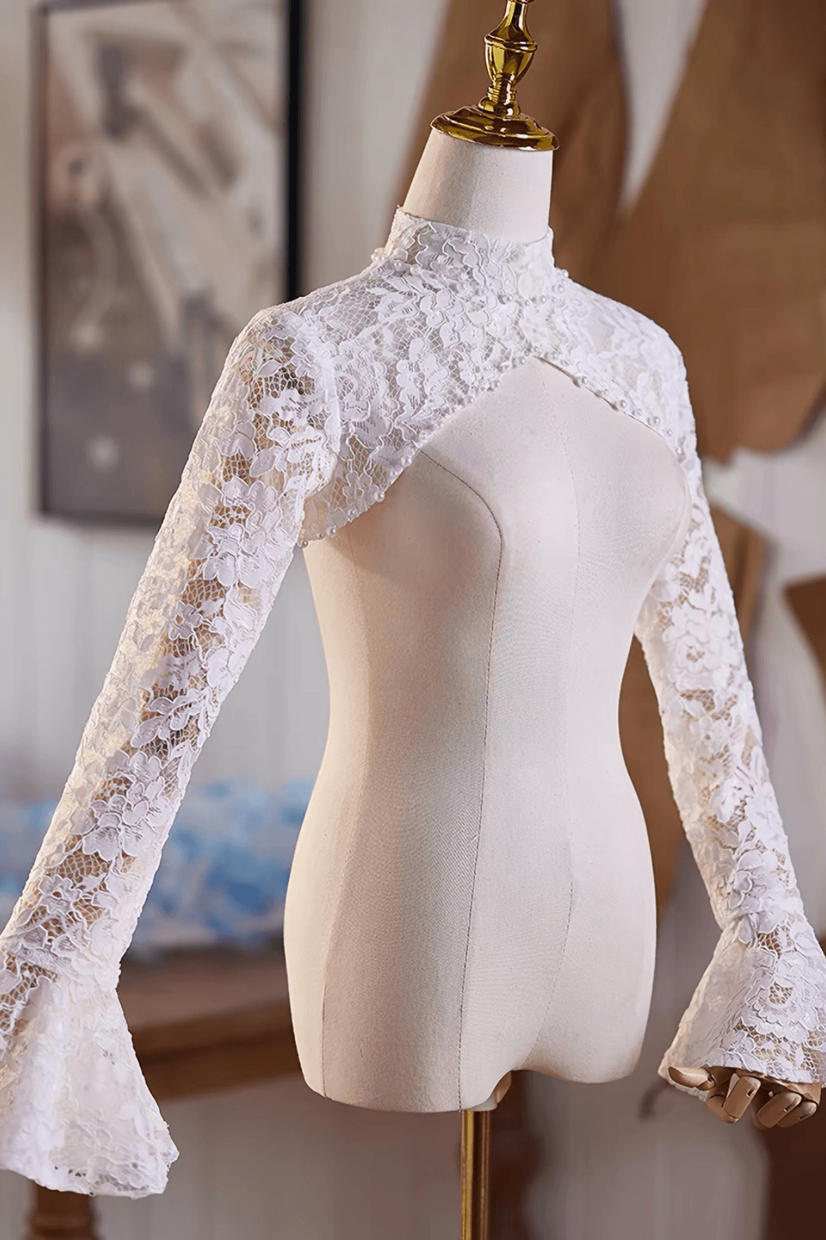 High Neck White Lace Detachable Sleeves