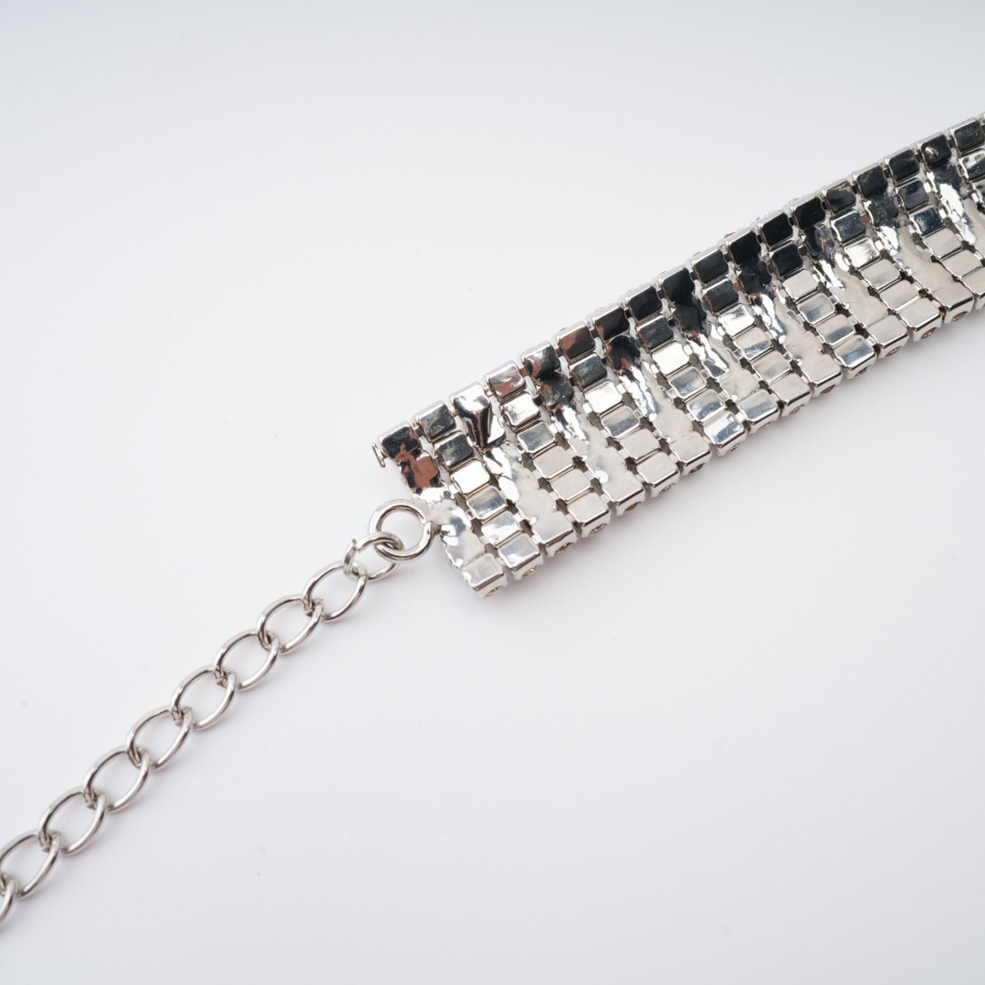 Crystal-Embellished Bow-Detail Necklace
