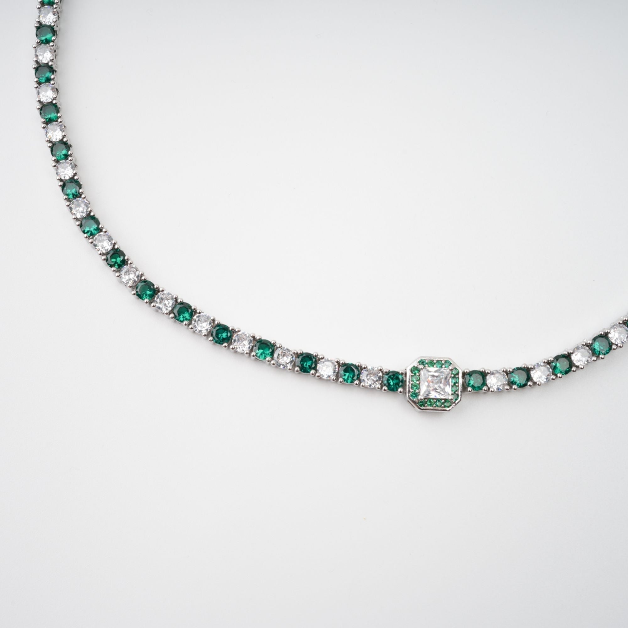 Sequin Green Crystal Embellished Necklace
