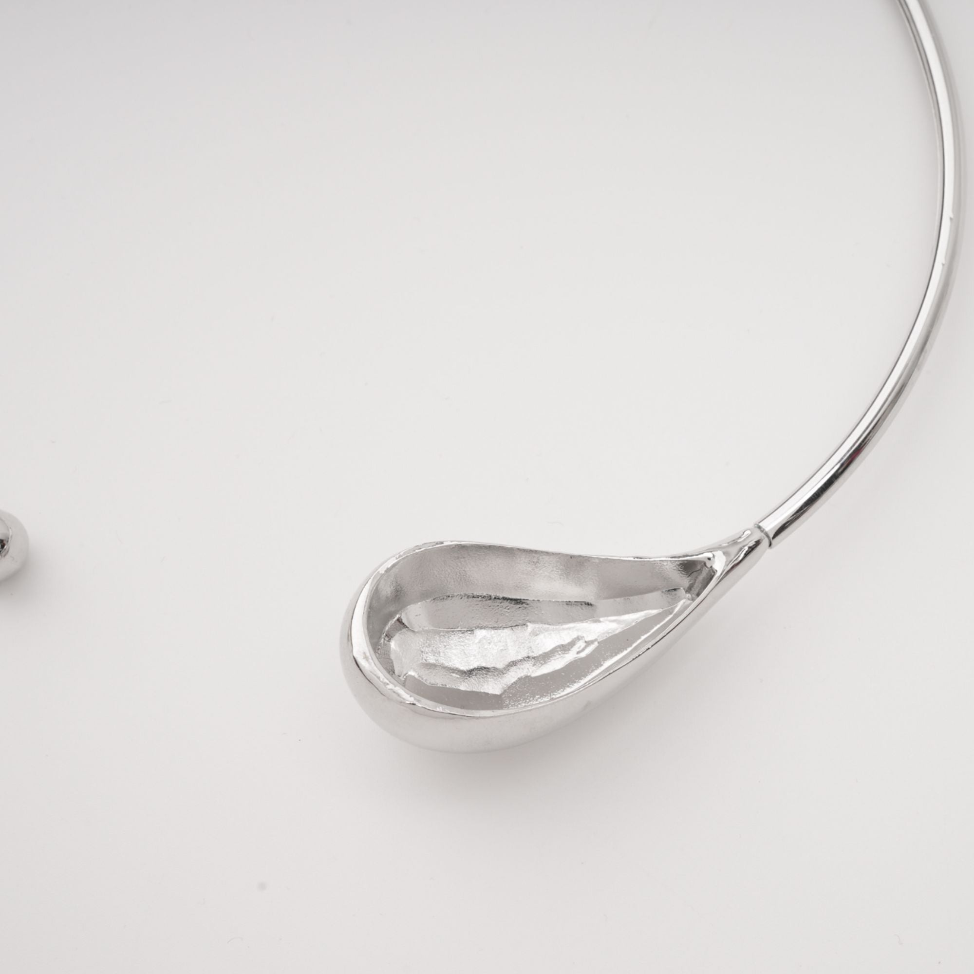 Waterdrop-Shaped Necklace