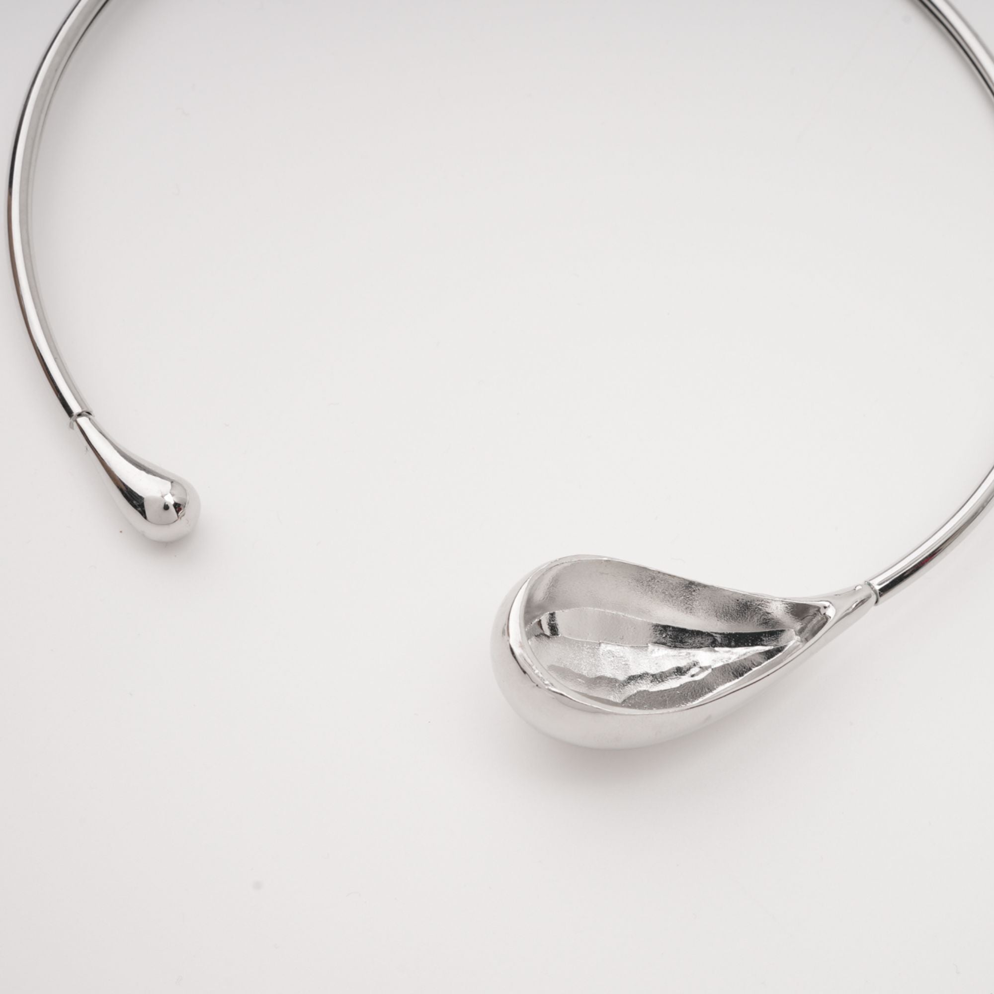 Waterdrop-Shaped Necklace