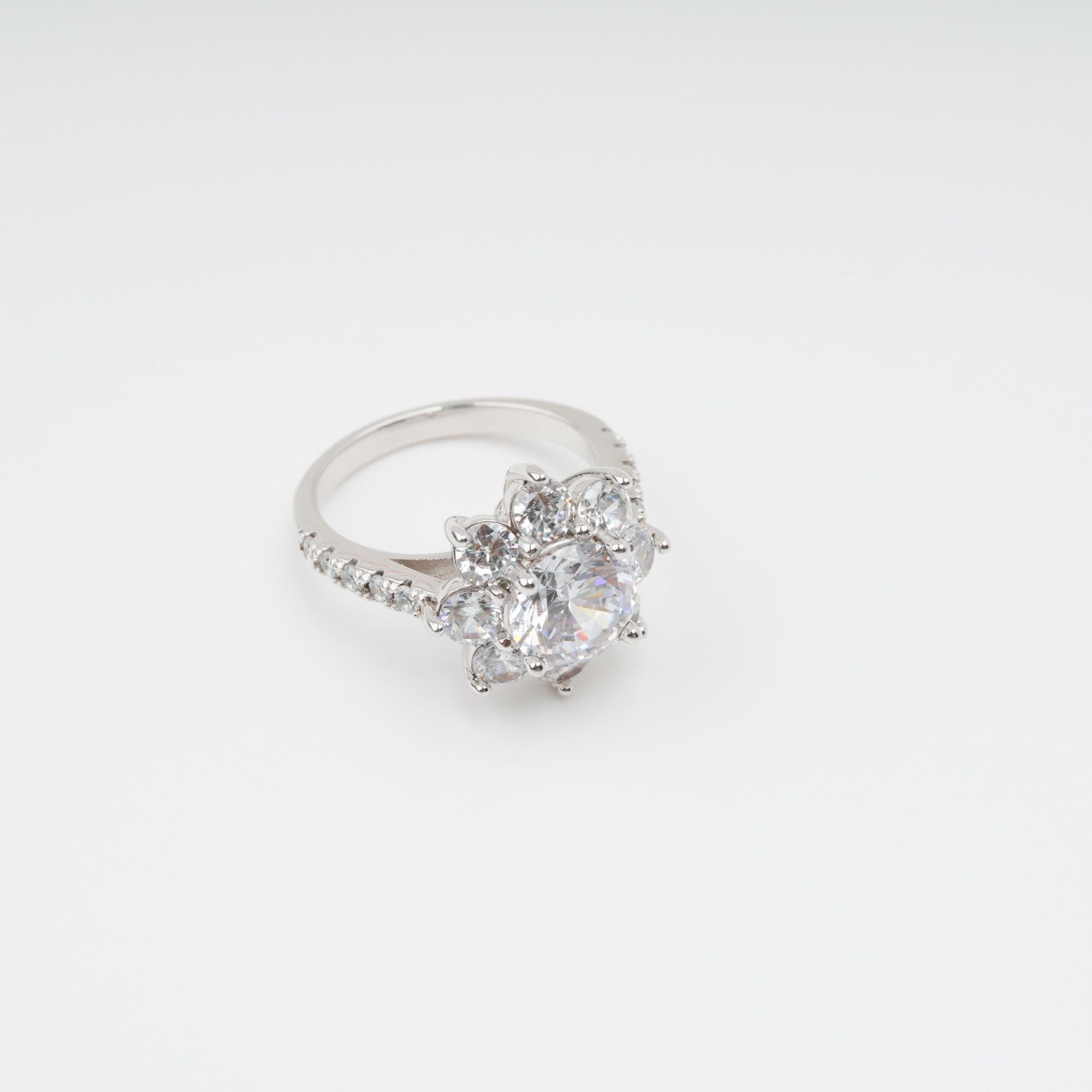 Sterling Silver Flower Shaped Zircon Gemstone Ring