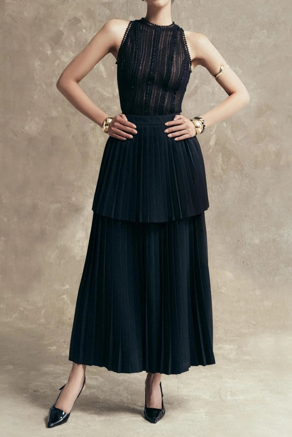Sleeveless Skirt Suit in Black