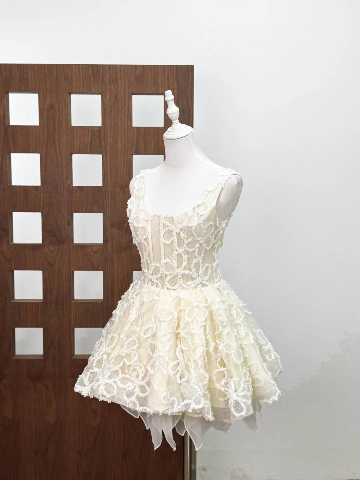 Sequin Embellishment Lace Puffy Mini Dress in Black