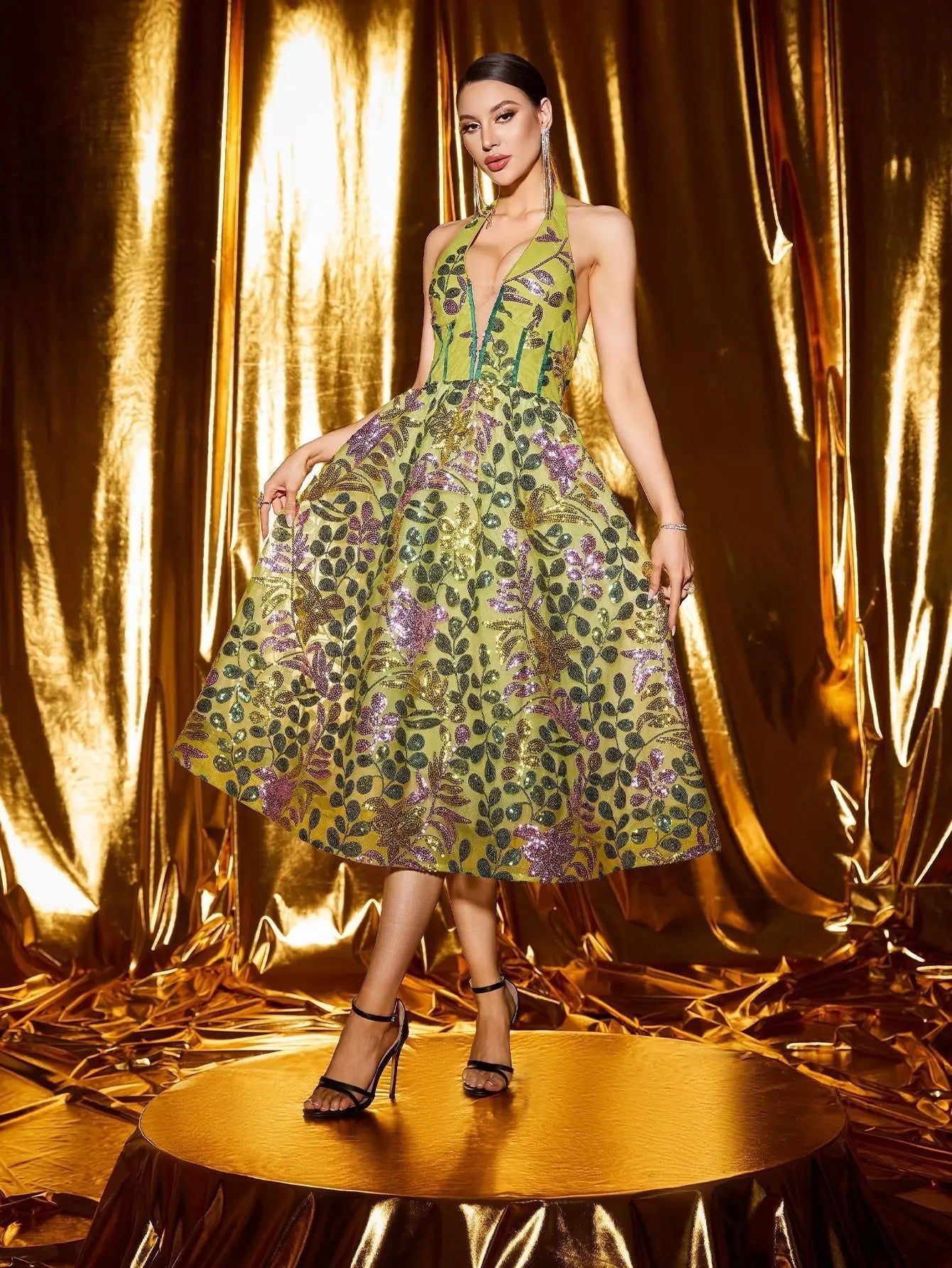 V-Neck Flower Backless Midi Dress in Green