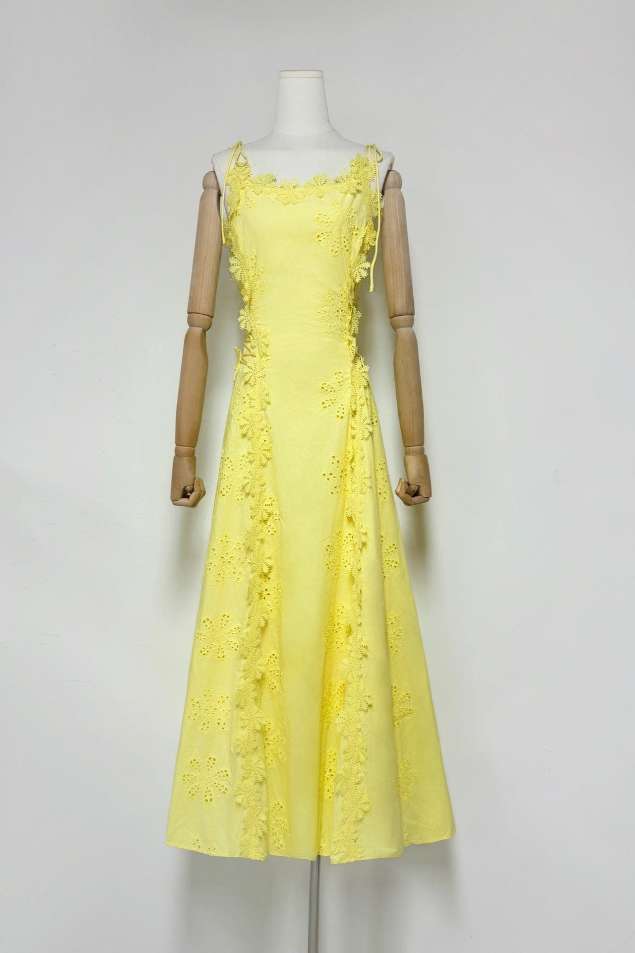 Lace Trim Embroidery Hollow Midi Dress in White