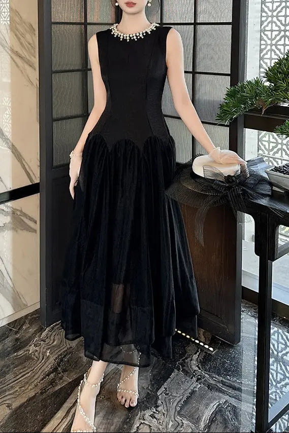 Black Neck Sleeveless Puffy Maxi Dress