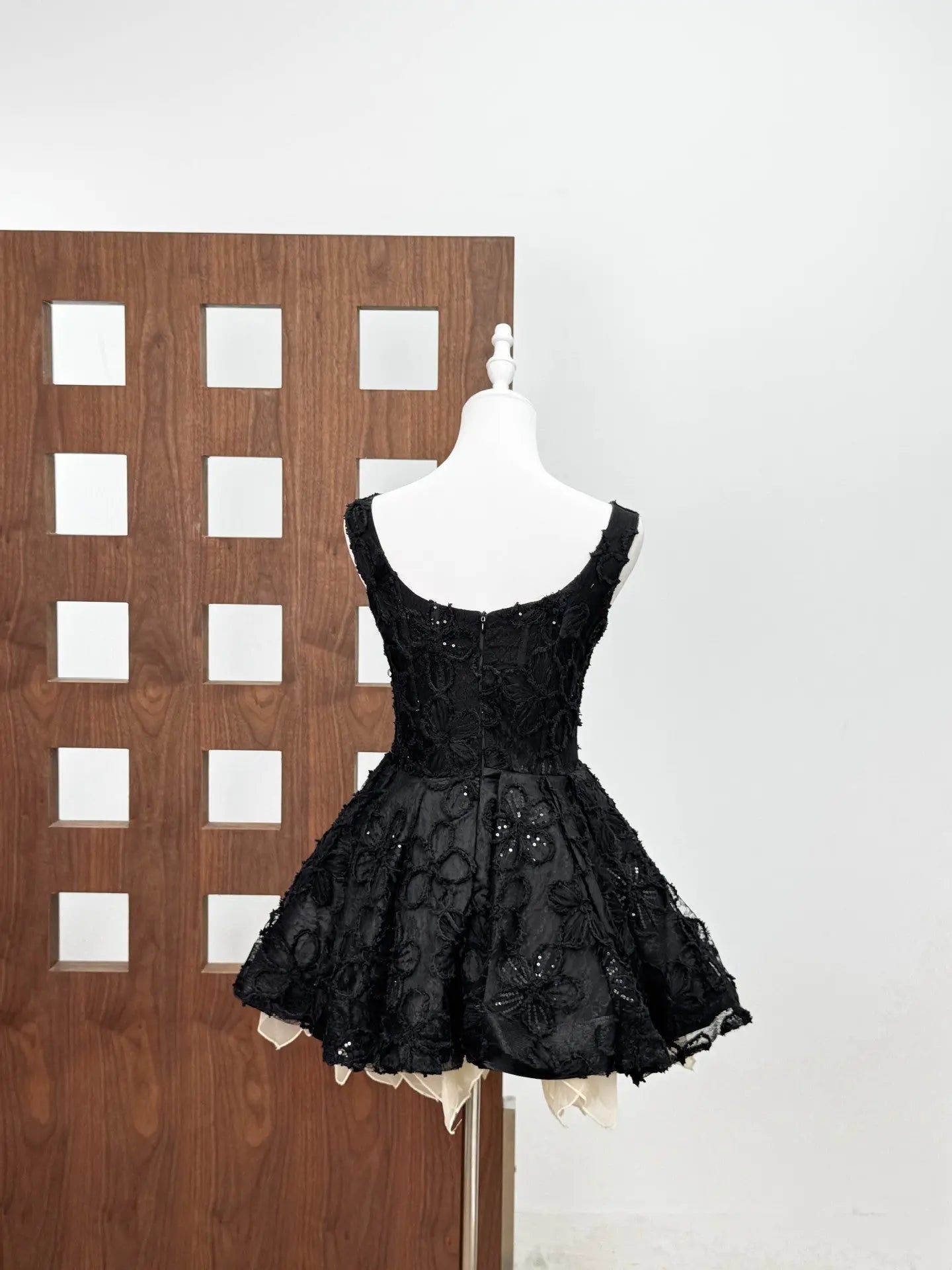 Sequin Embellishment Lace Puffy Mini Dress in Black