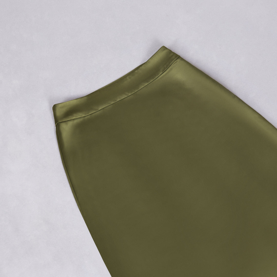 Sleeveless Turtleneck Paneled Top and Satin Skirt Set in Green