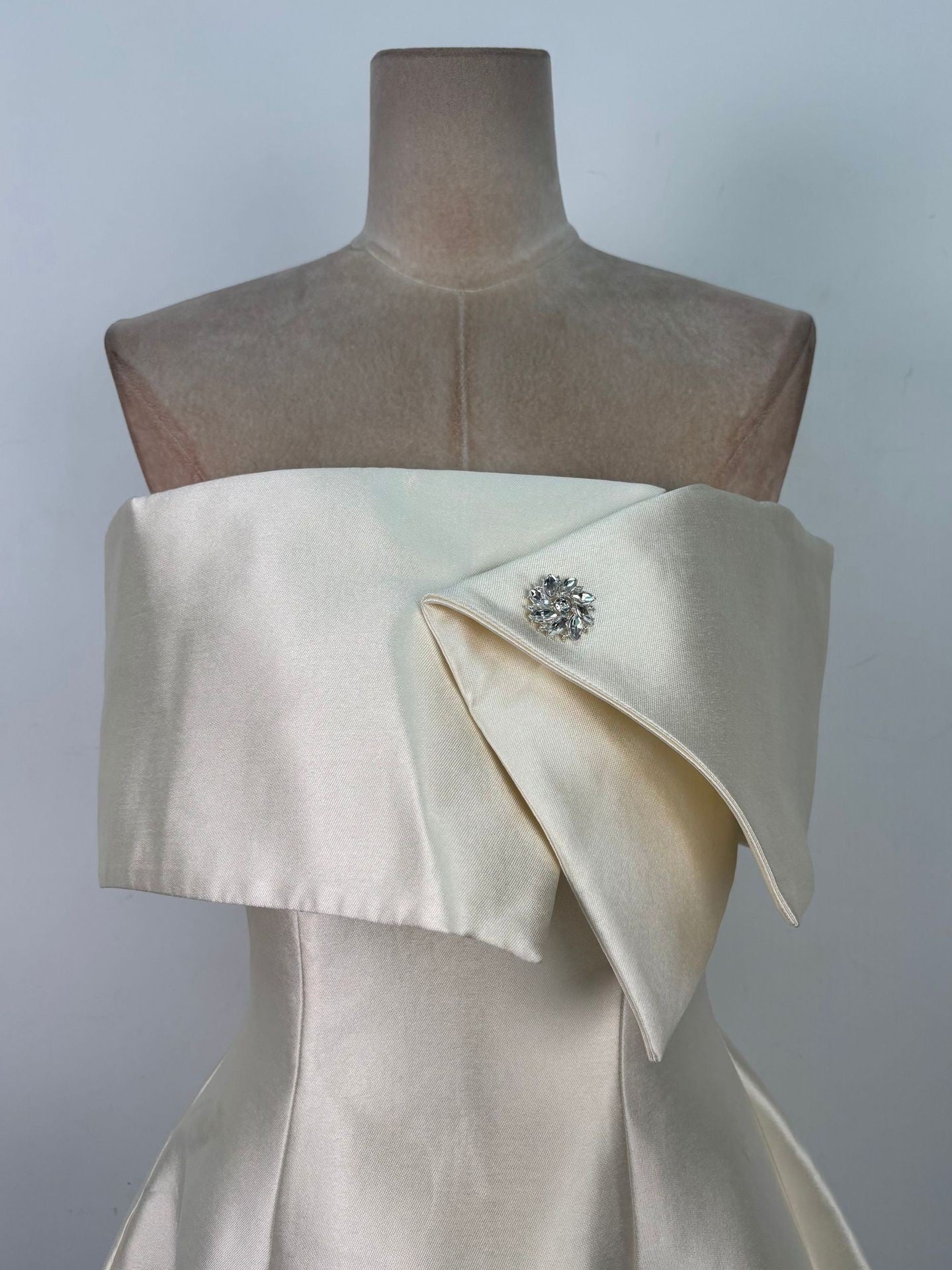BriOne-Shoulder Satin Mini Dress in Apricot