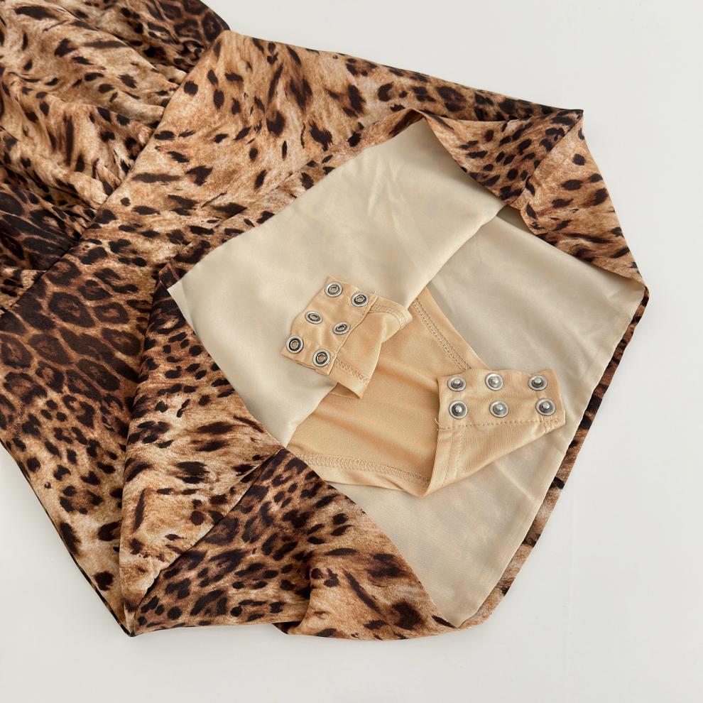 Long Sleeves Print Mini Dress in Brown
