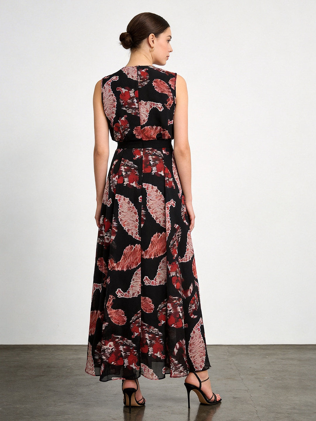 Black Printed V-neck Sleeveless Maxi Dress