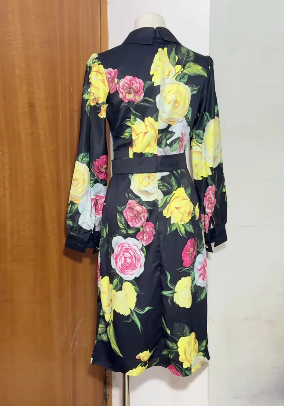 Rose Print Shirt Midi Dress in Black