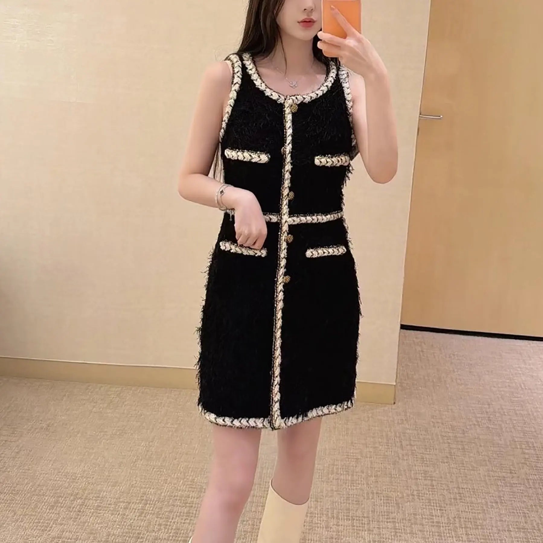 Wool sleeveless Short Dress in black