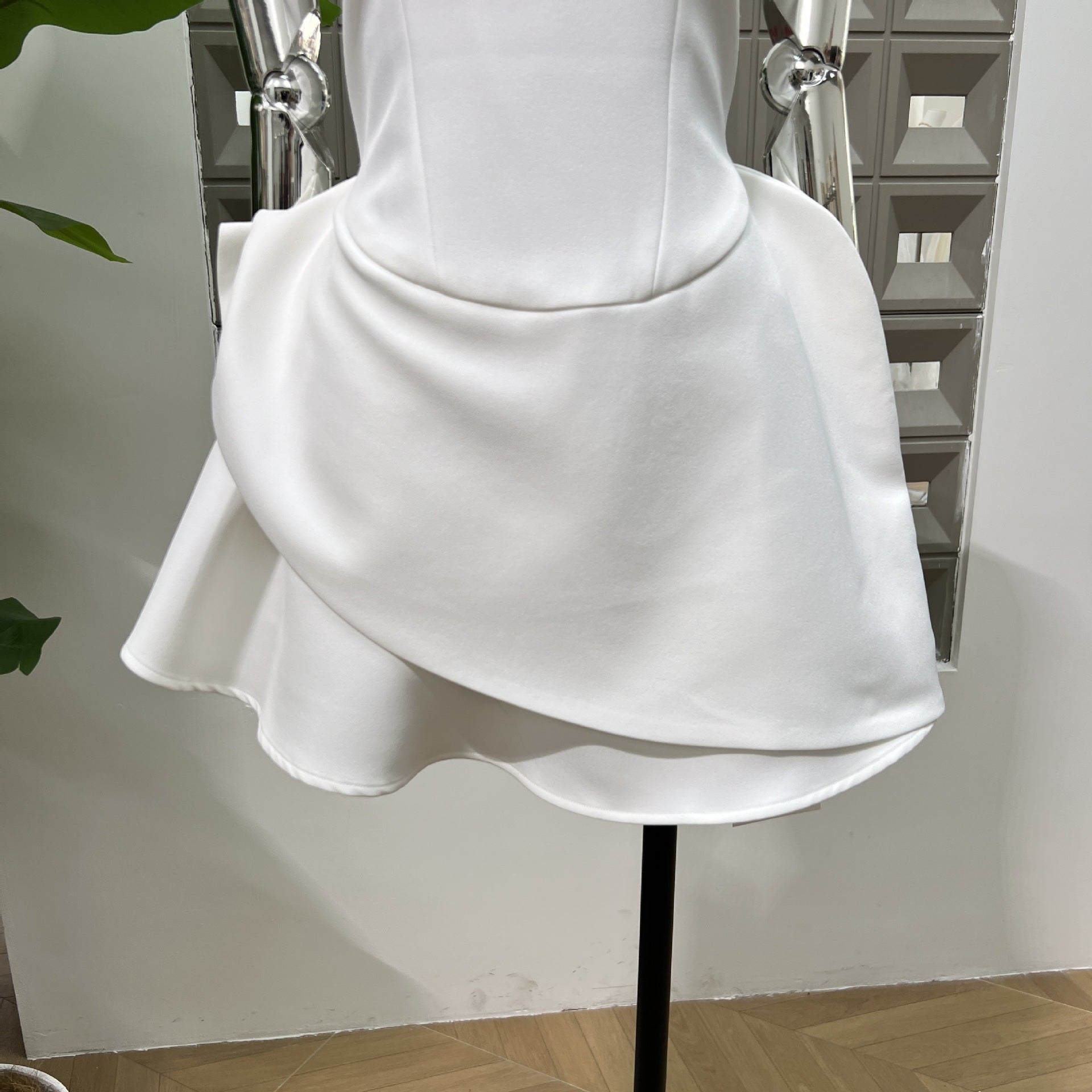 Round Neck Diamond Sleeveless Mini Dress in White
