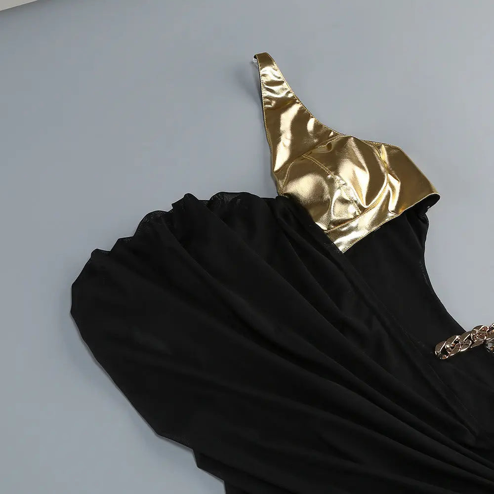 One-Shoulder Metal Chain Decoration Maxi Dress in Black