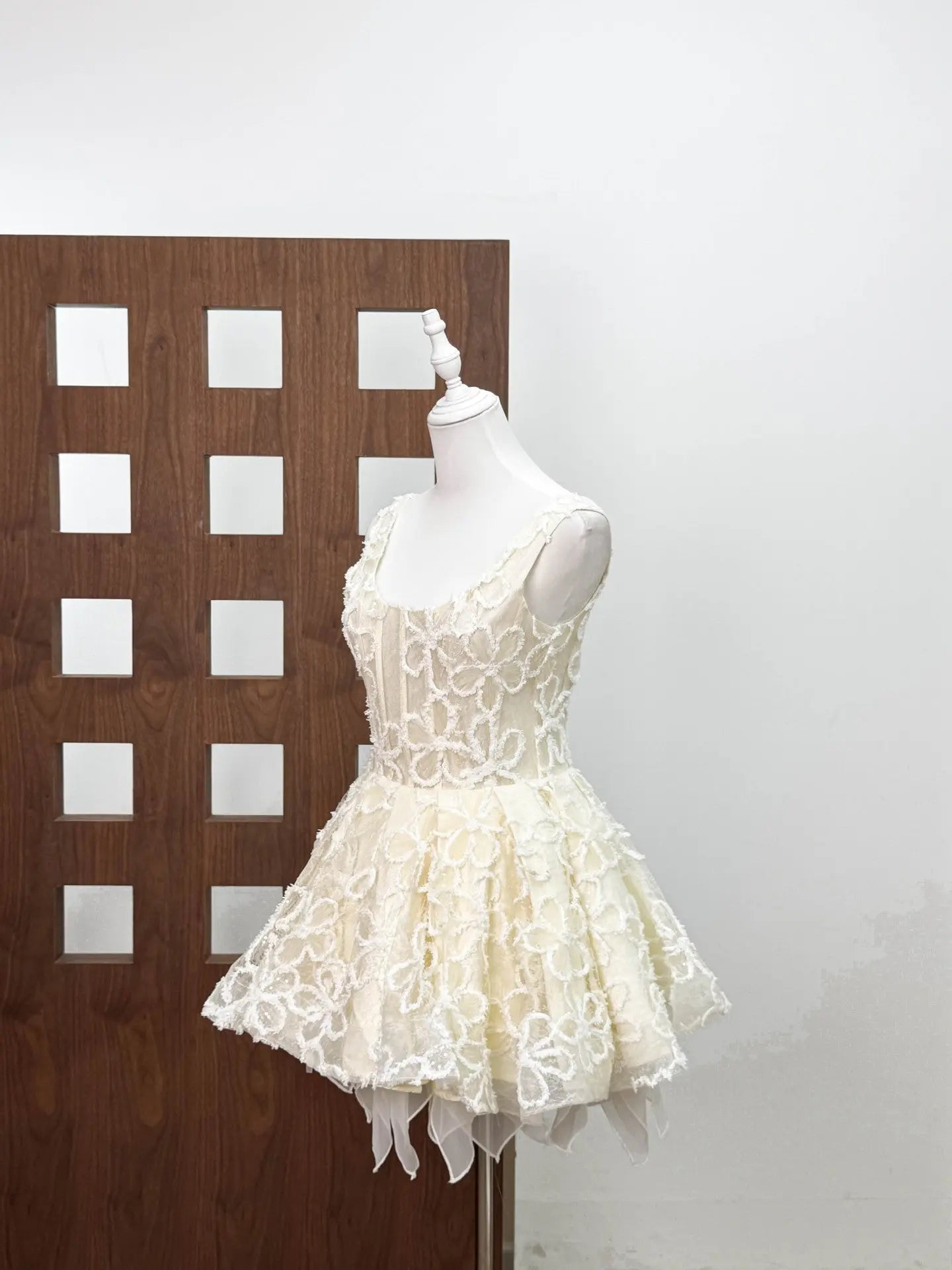 Sequin Embellishment Lace Puffy Mini Dress in Black