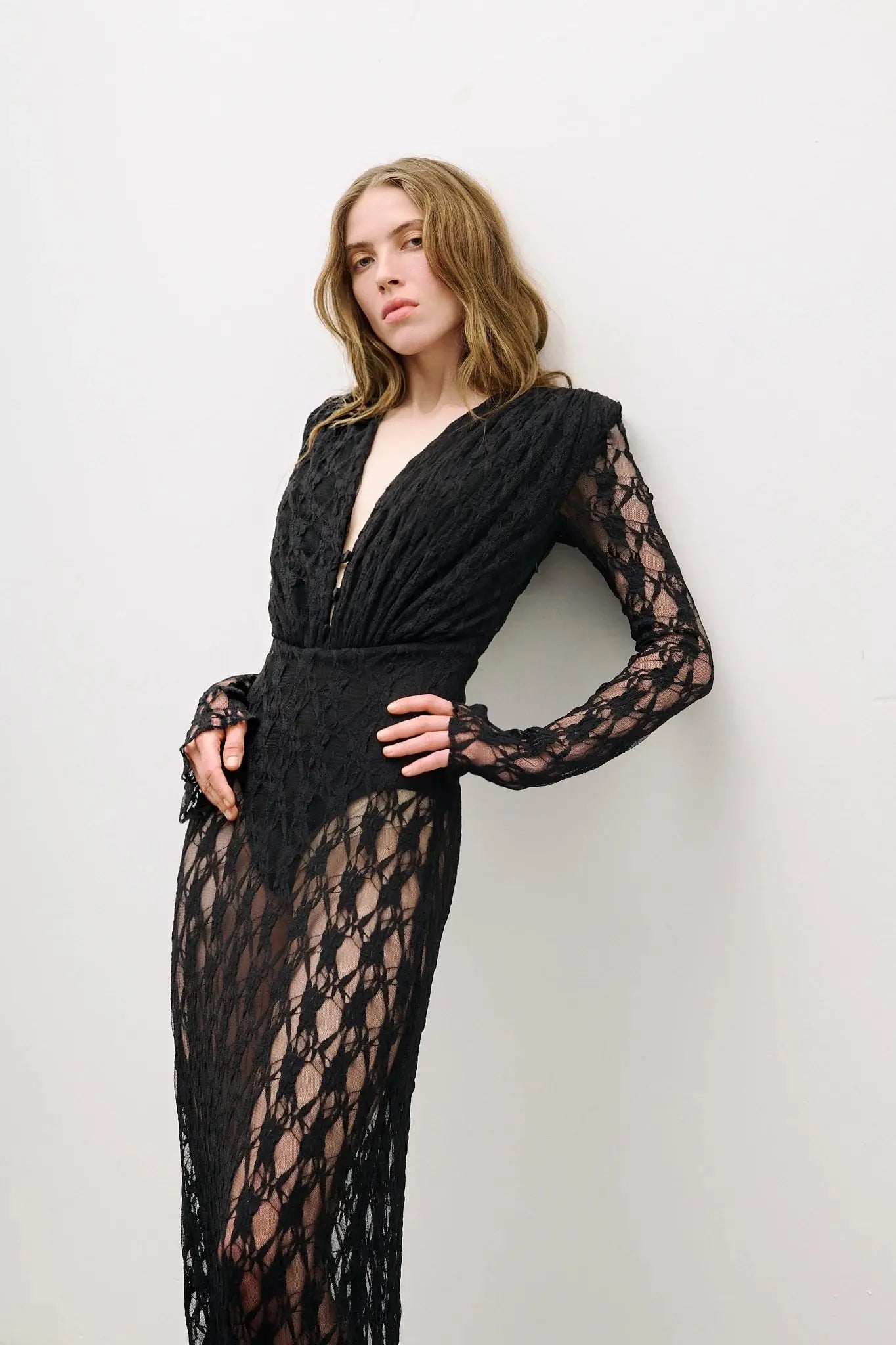 V Neck Hollow Long Sleeve Lace Maxi Dress in Black