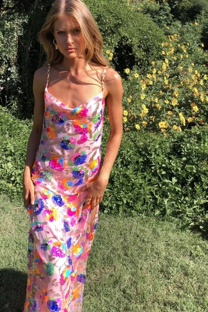 Embroidered Ses Backless Maxi Dress