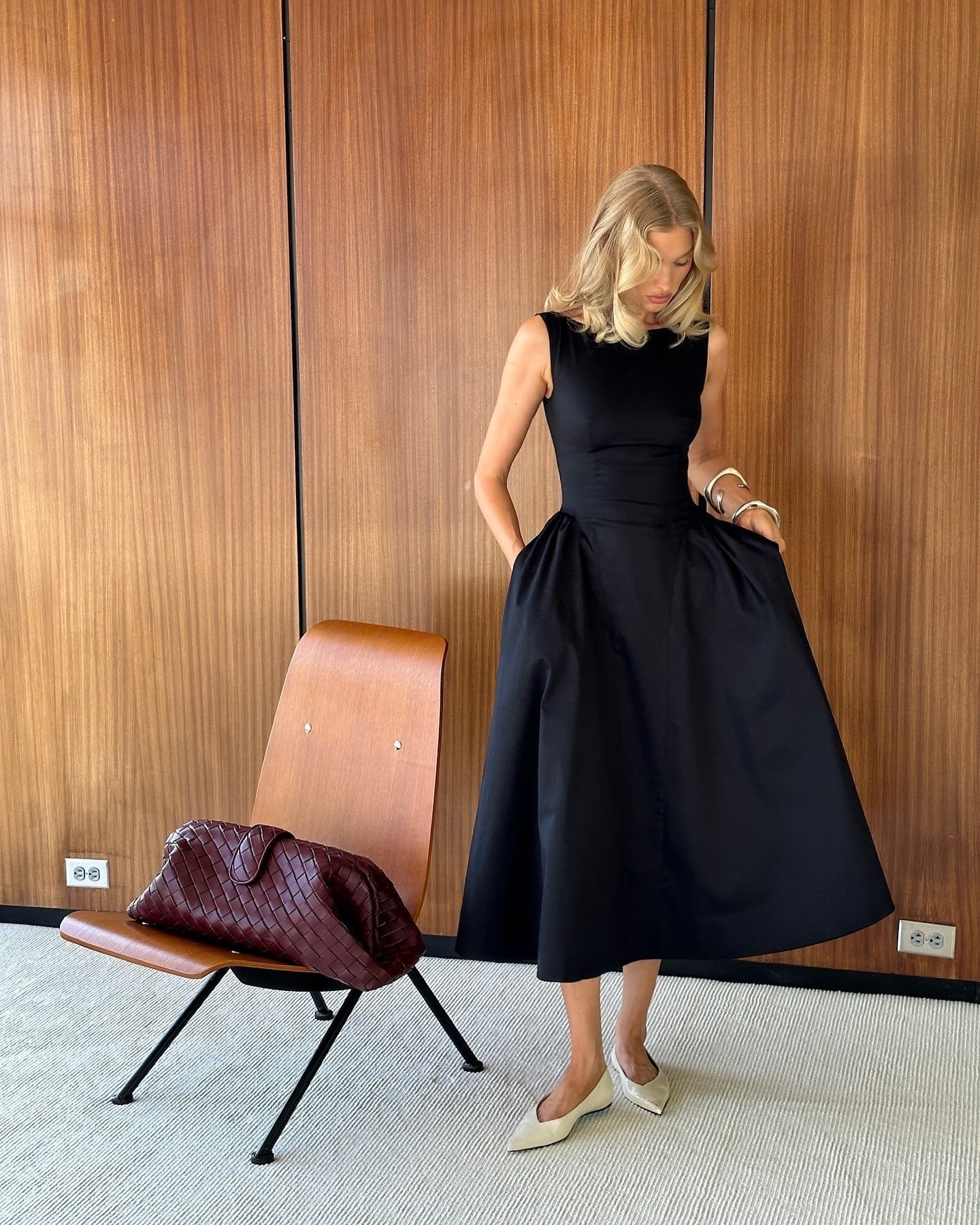 Stretch Cotton Sateen Midi Dress in black