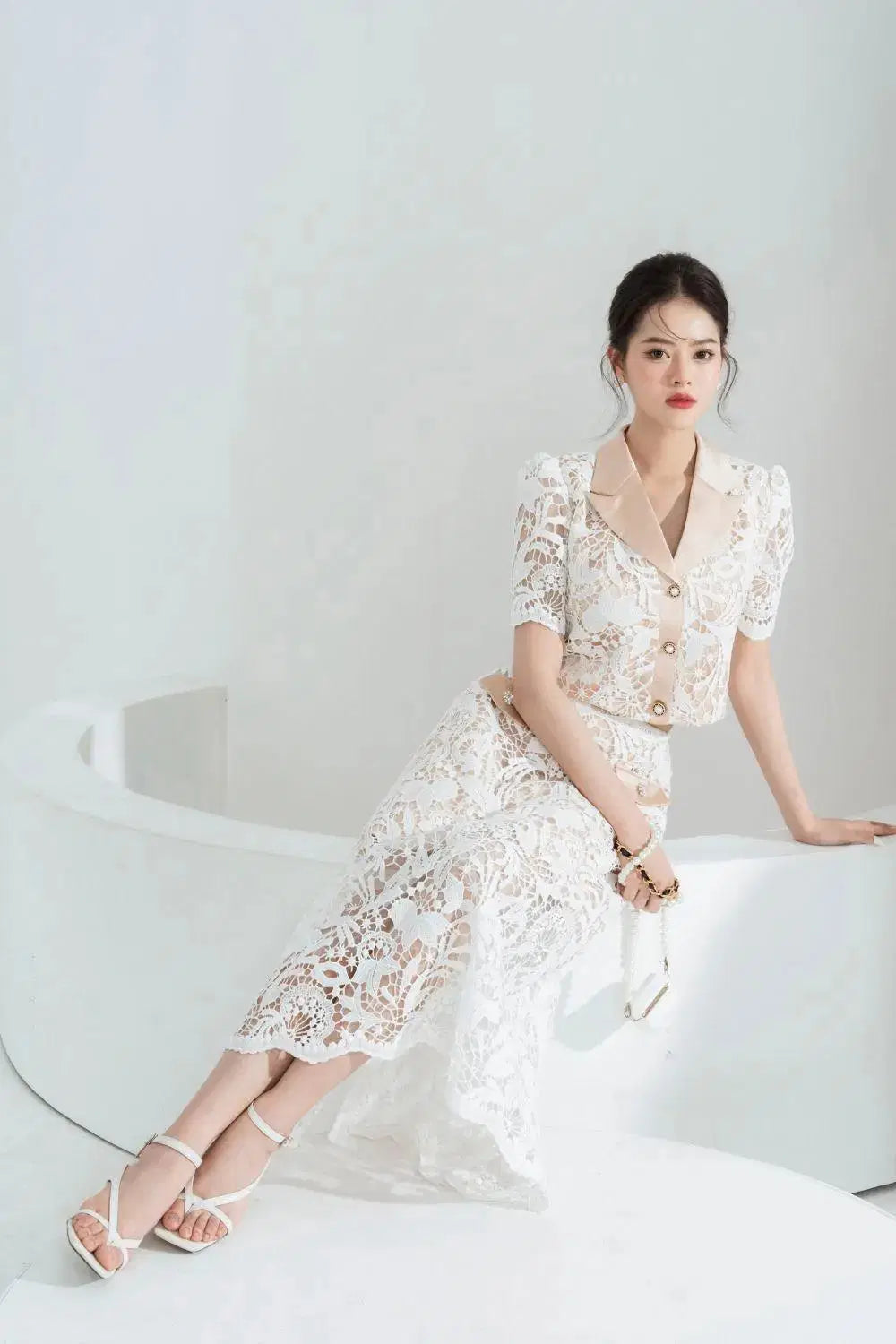 Cropped Peak Lace Top Skirt Set in White