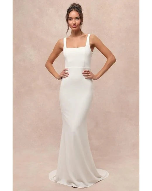 Regal Classic Sleeveless Twist-Back Maxi Dress
