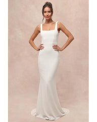 Regal Classic Sleeveless Twist-Back Maxi Dress